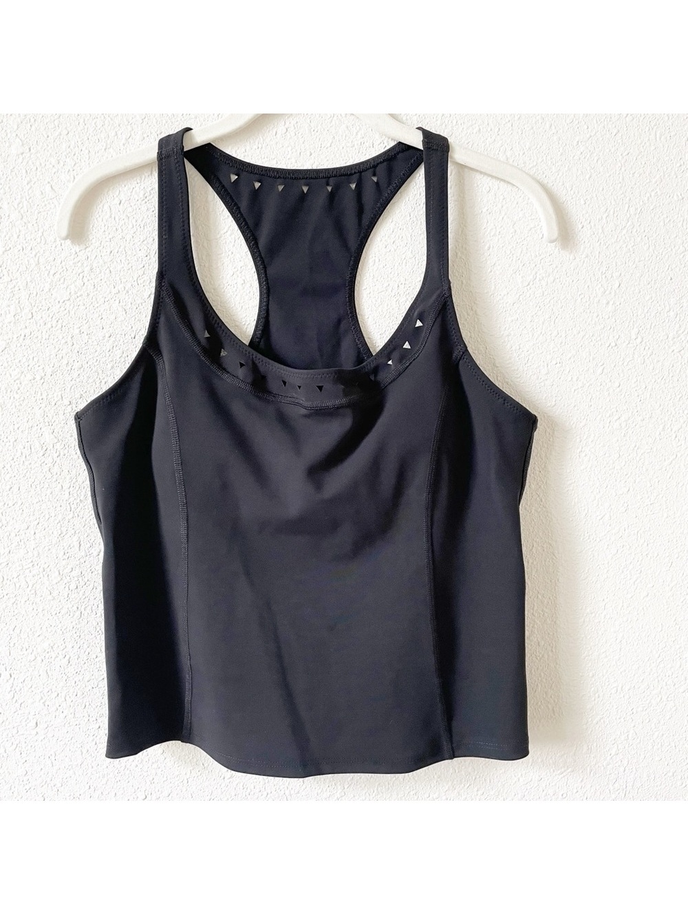 Gigi C Roberta Tank Top Black Size Large Laser Cut Cropped Athleisure Workout